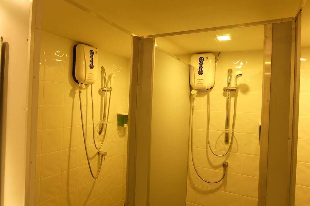 Rockstel Loma Hostel Phuket Exterior photo